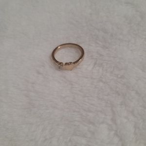 Gold heart ring